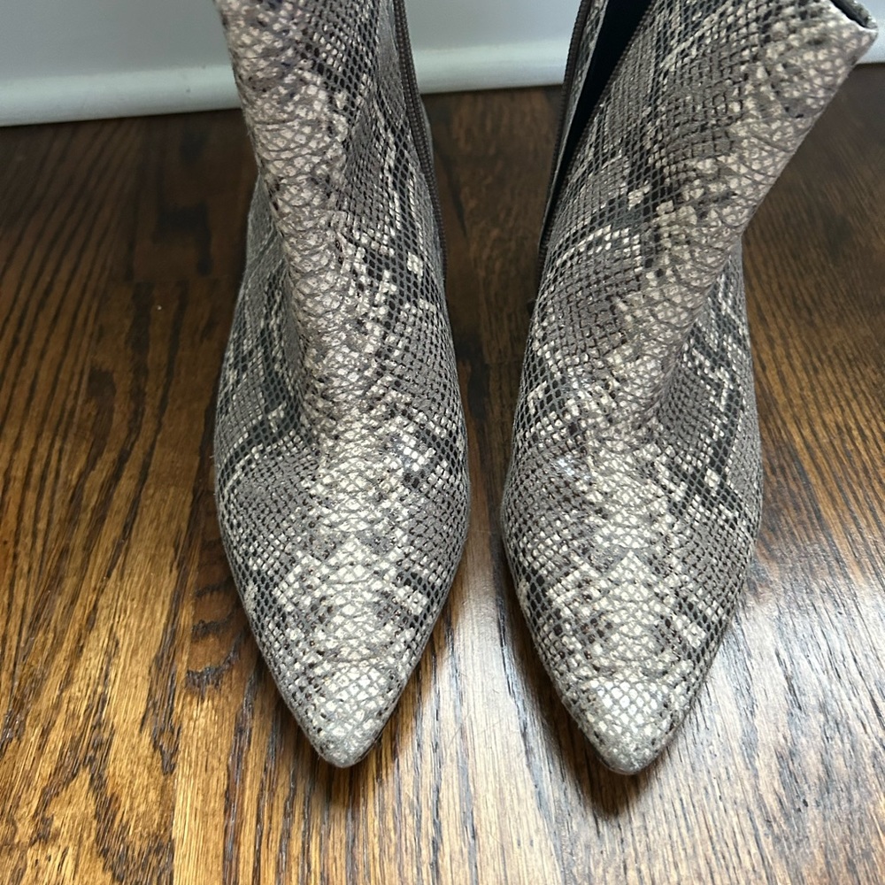 Corso Como Freen Bootie Size 10 - image 6